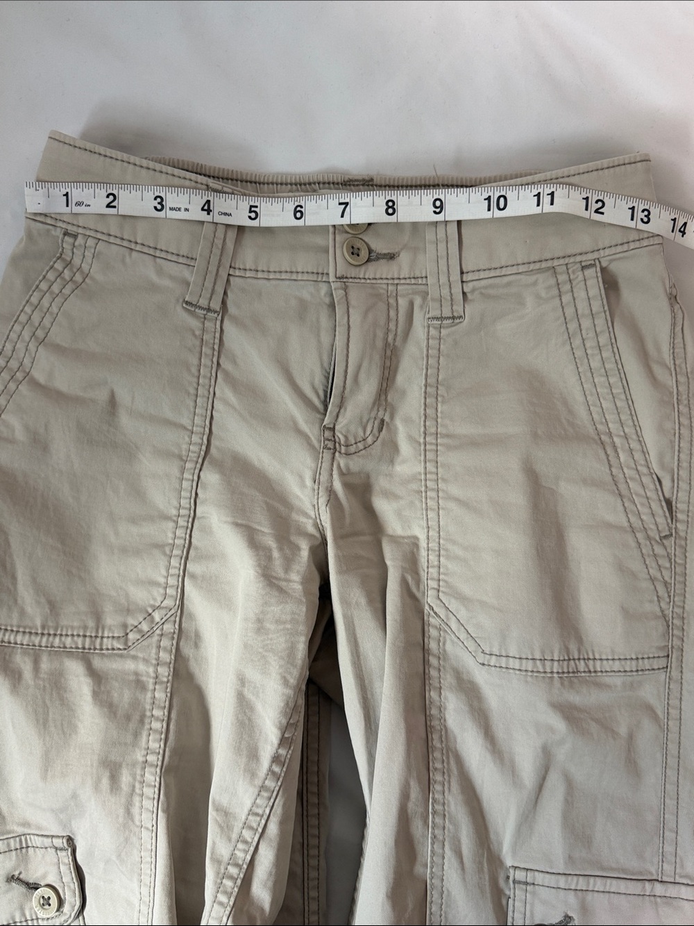 Hollister mid rise relaxed cargo boot pants - Picture 5 of 7
